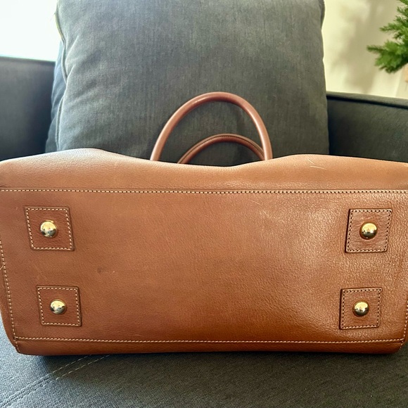 Mulberry Brown Floral Interior - Picture 3 of 14